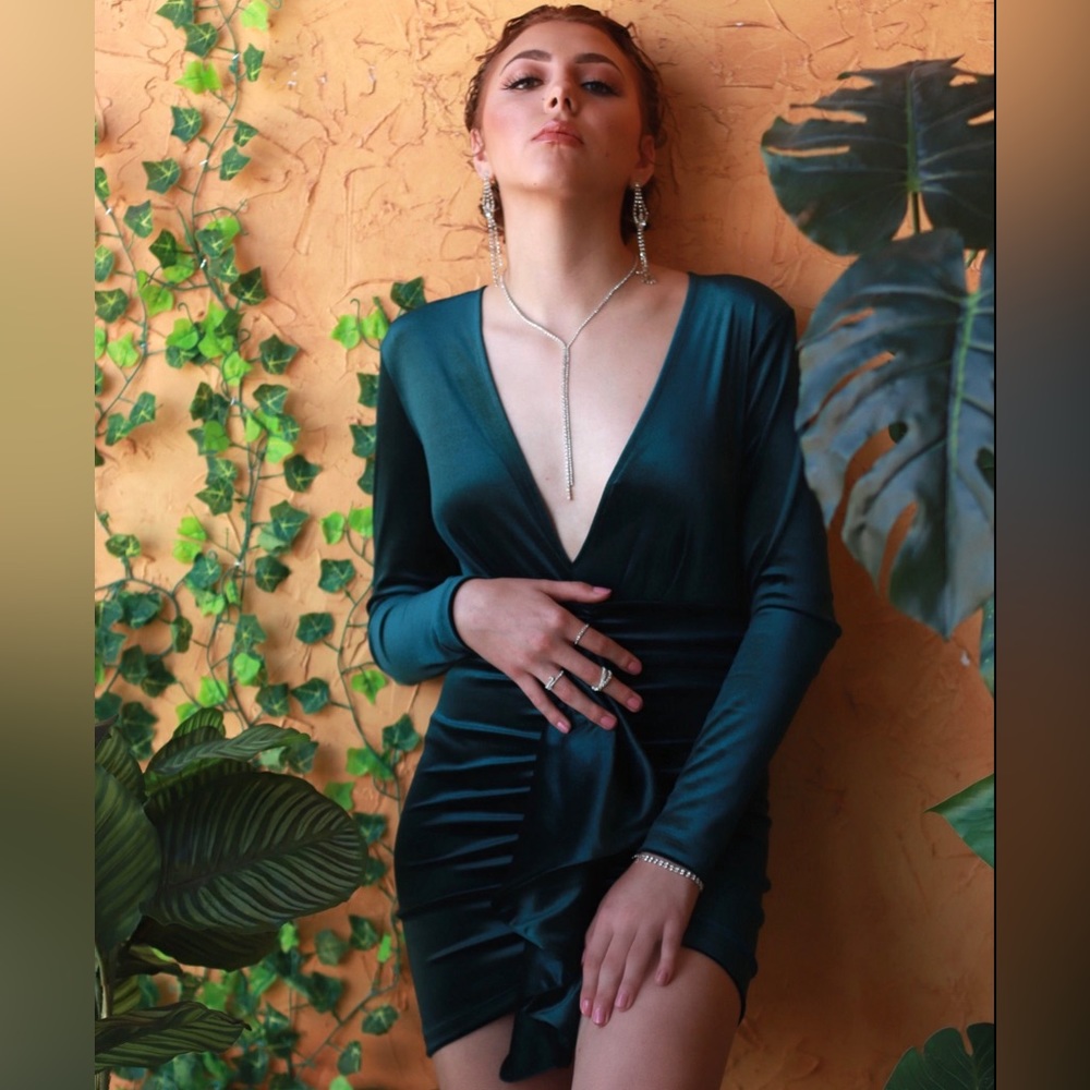 New/Unused, Two-piece skirt set, color: Hunter Green, size: small.